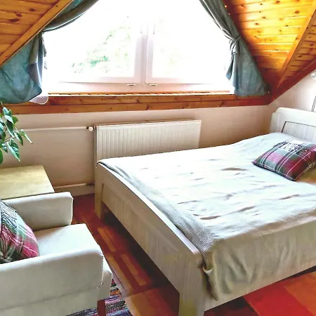 Hangulat Vendeghaz / Apartment