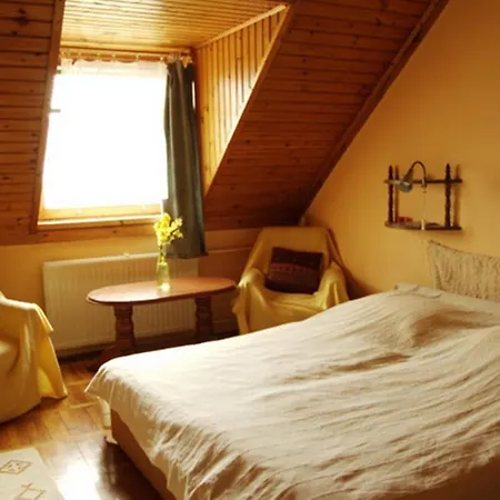 Hangulat Vendeghaz / Apartmán *