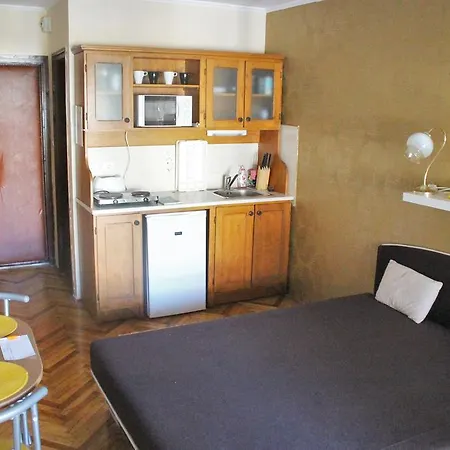 Hangulat Vendeghaz / Apartment Harkany